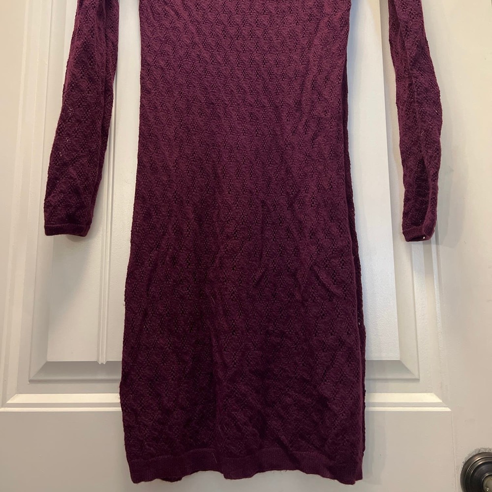 Free People Women’s Long Sleeve V-Neck Pullover Soft Sweater Dress Size M Purple - Picture 4 of 5